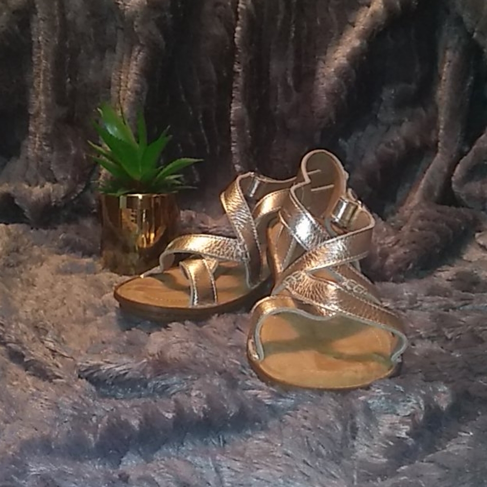 Bnwot real leather orthopedic sandals